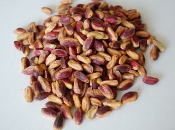 KIRMIZI FISTIK İÇİ